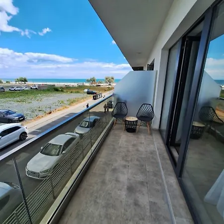 Eva Sea View Tomis Apartamento *
