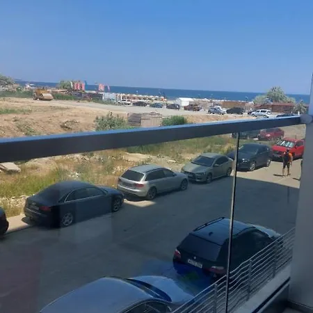 Eva Sea View Tomis Apartmán *